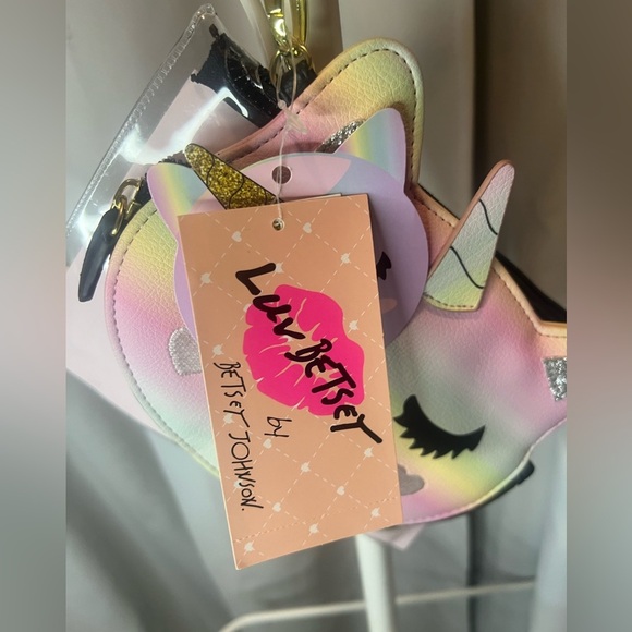 Betsey Johnson Pastel Faux Leather Unicorn Cat Zip Around Wristlet NWT - Picture 2 of 6